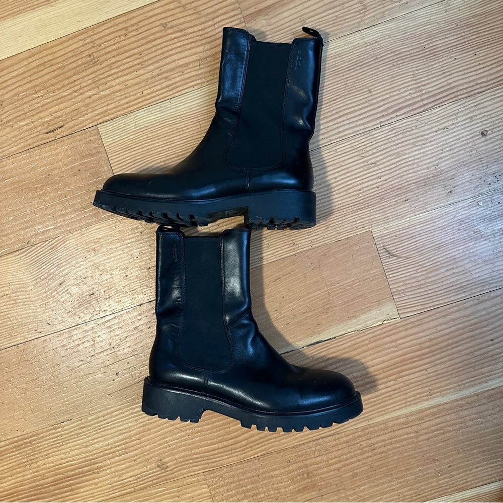 Vagabond Black Boot in Size 40 EU / 10 US